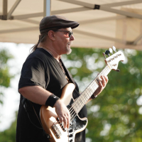 Gérald – Basse Gérald – Basse